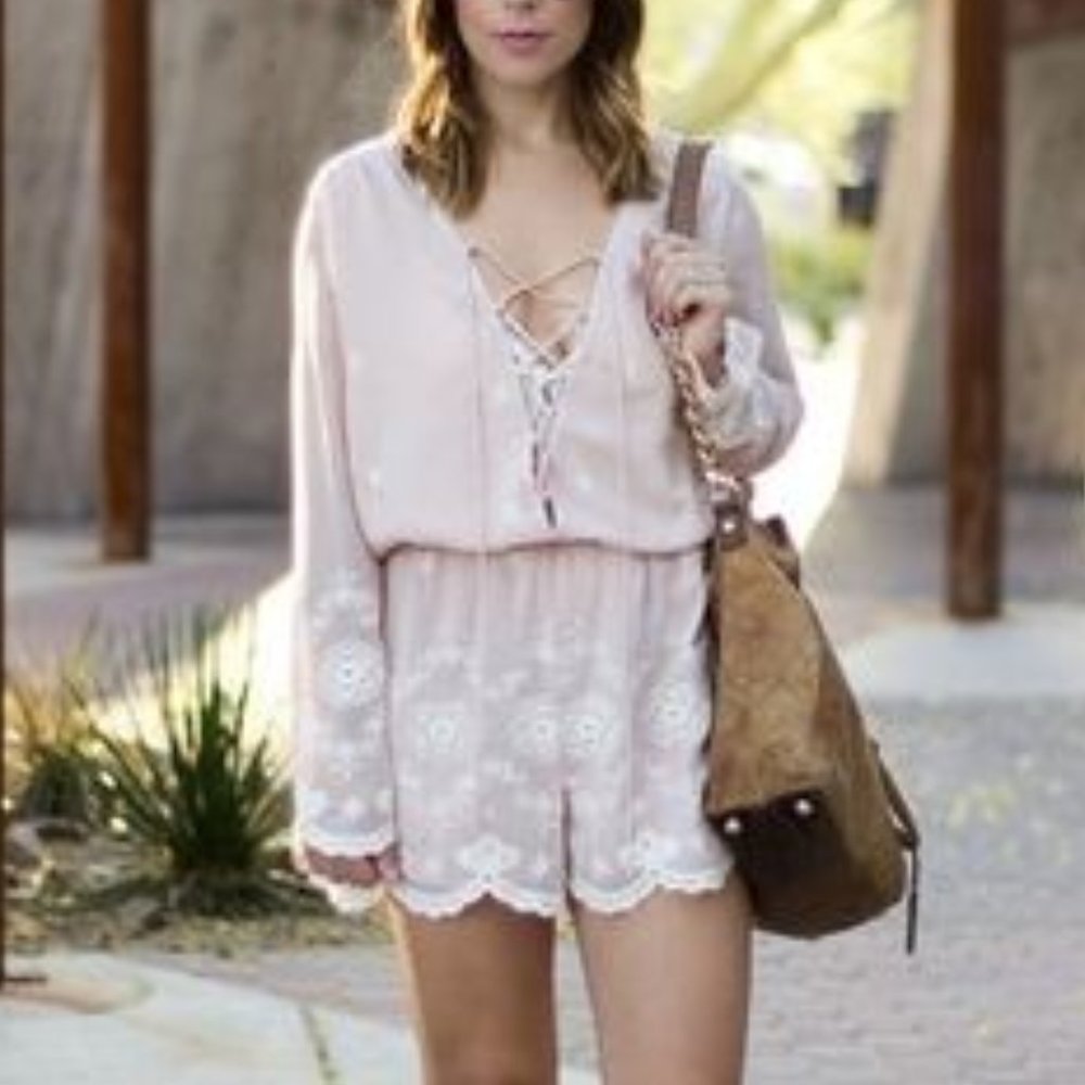 WAYF Embroidered Romper in Blush/Cream Sz S